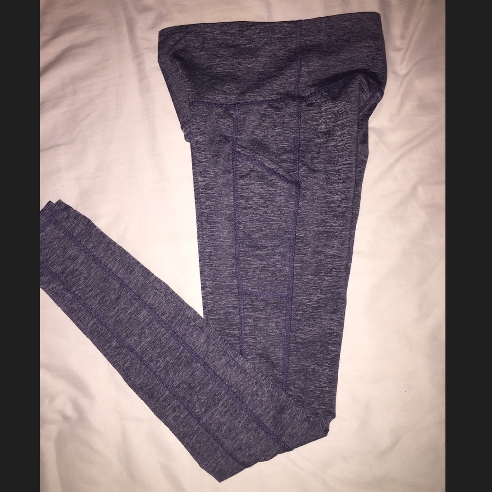 Champion athletic leggings with side pockets